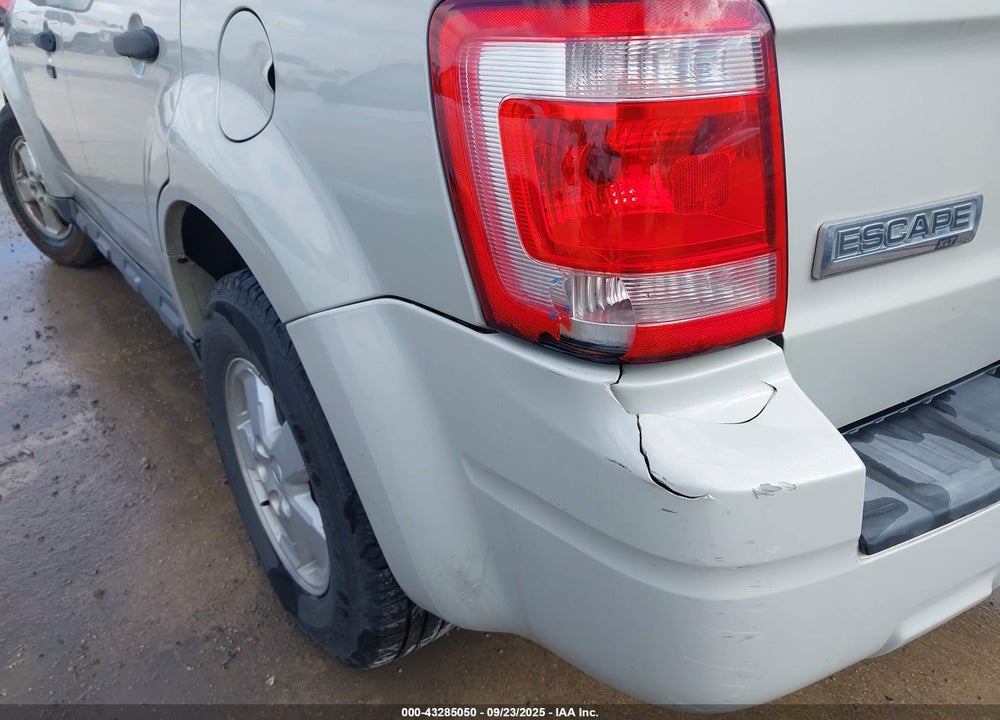 2009 FORD ESCAPE XLT VIN: 1FMCU03759KA08523