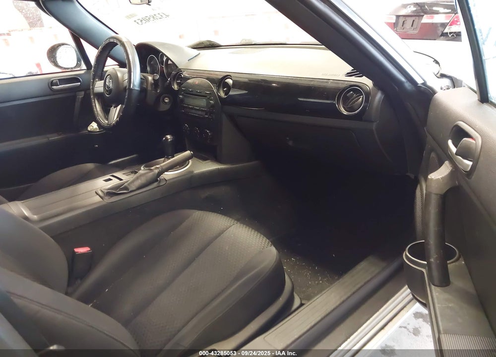 2006 MAZDA MX-5 VIN: JM1NC25F960105649