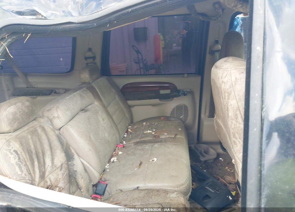 2005 FORD EXCURSION LIMITED VIN: 1FMNU42LX5ED43932