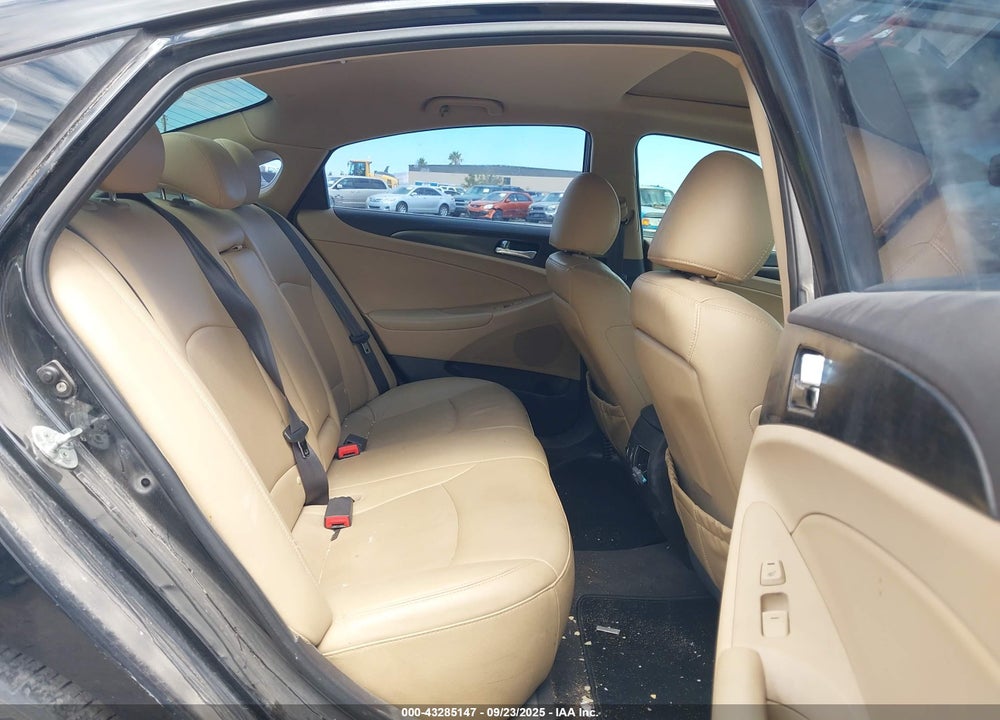 2011 HYUNDAI SONATA LIMITED 2.0T VIN: 5NPEC4AB2BH186618