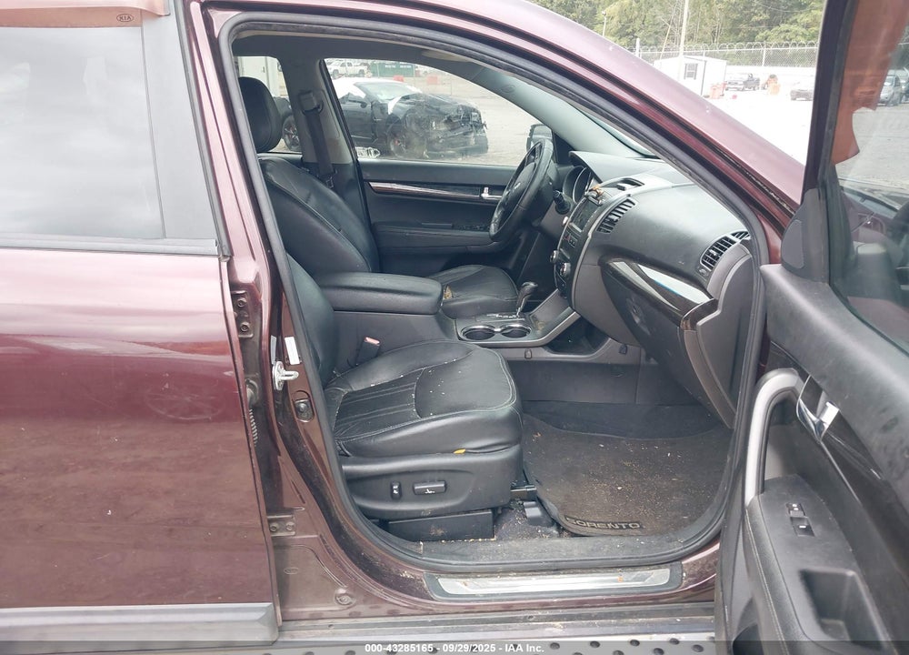 2012 KIA SORENTO VIN: 5XYKU4A2XCG275085
