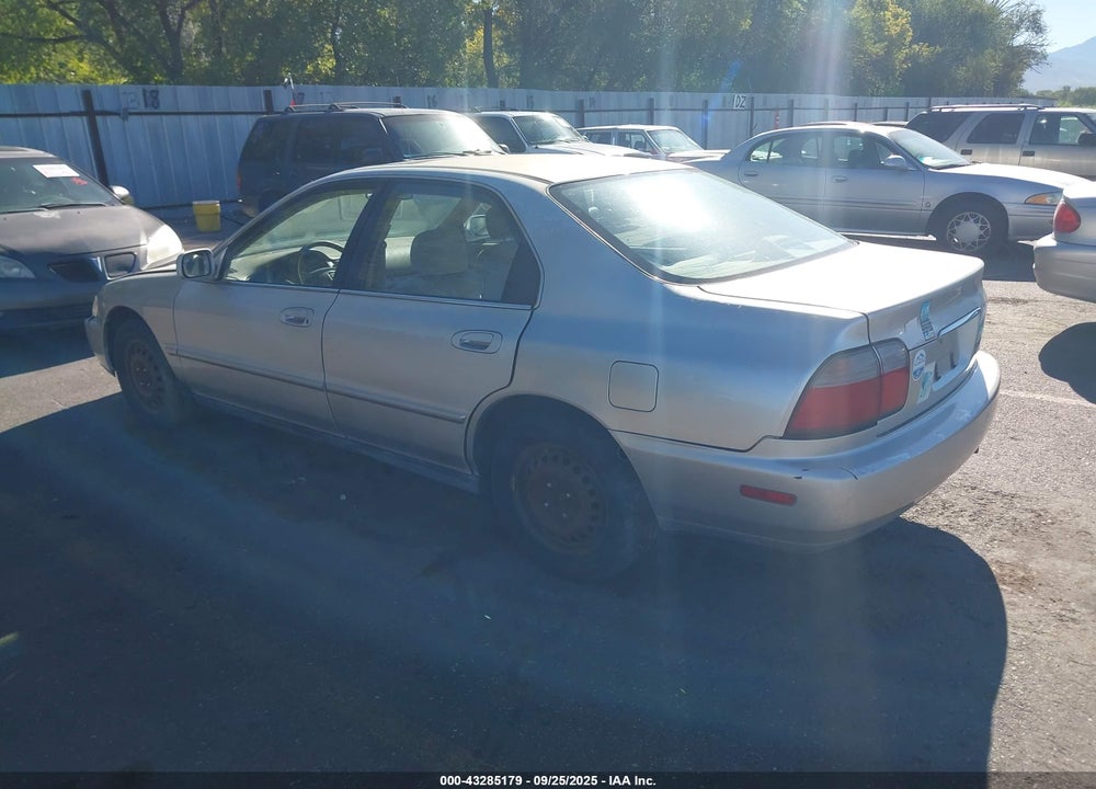 1997 HONDA ACCORD SE VIN: 1HGCD5601VA236102