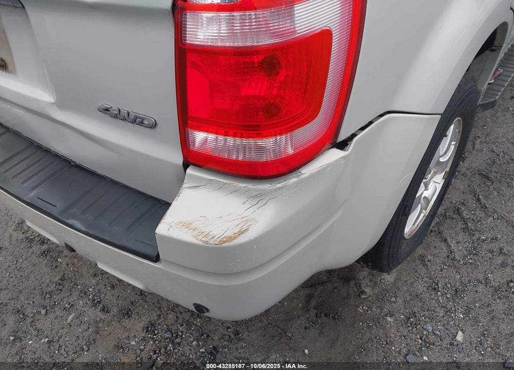 2009 FORD ESCAPE VIN: 1FMCU94759KC26836