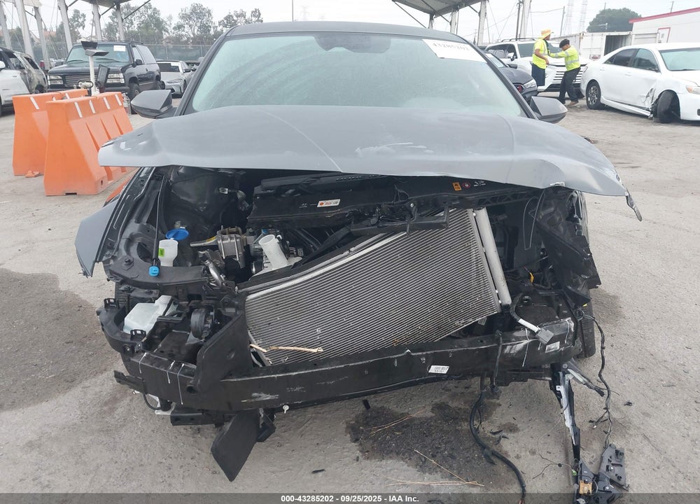 2025 HYUNDAI ELANTRA VIN: KMHLL4DGXSU014580