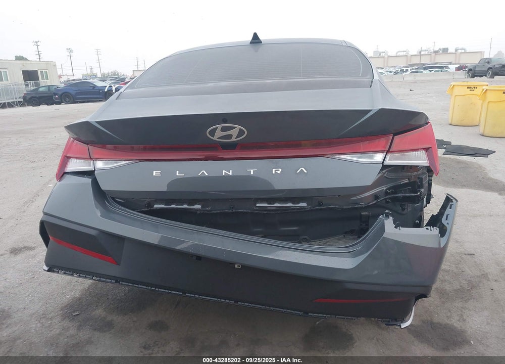 2025 HYUNDAI ELANTRA VIN: KMHLL4DGXSU014580