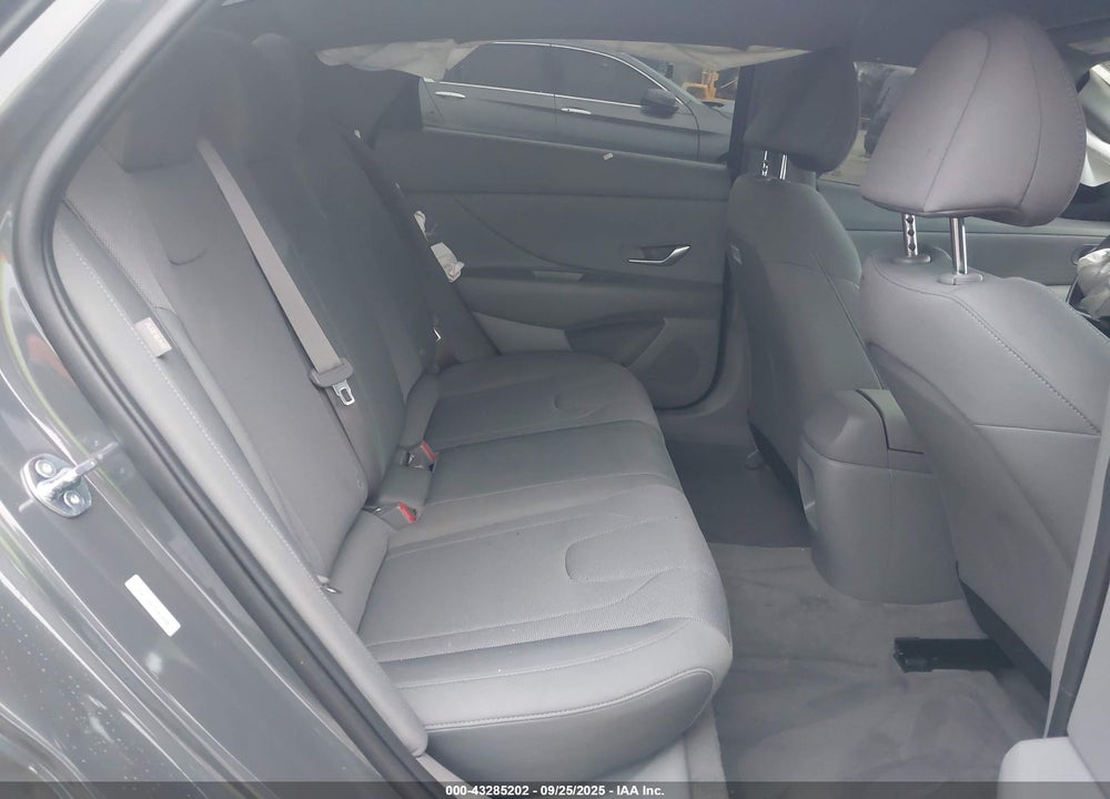2025 HYUNDAI ELANTRA VIN: KMHLL4DGXSU014580