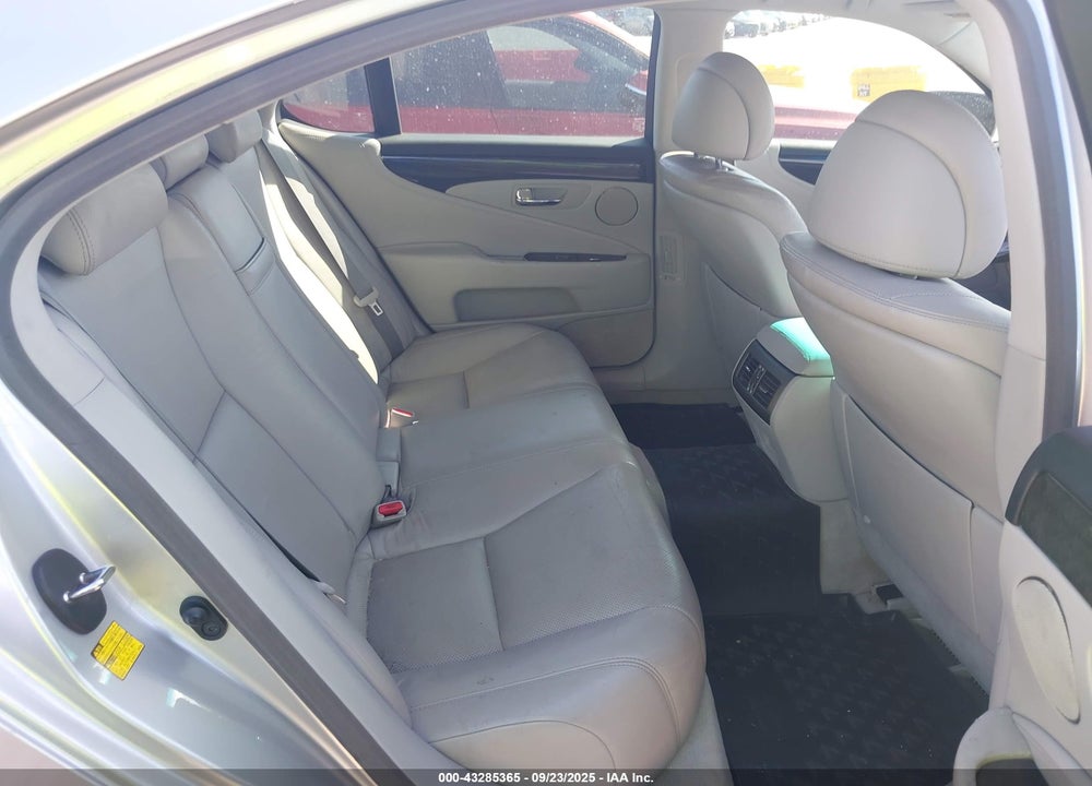 2011 LEXUS LS 460 VIN: JTHBL5EFXB5105448