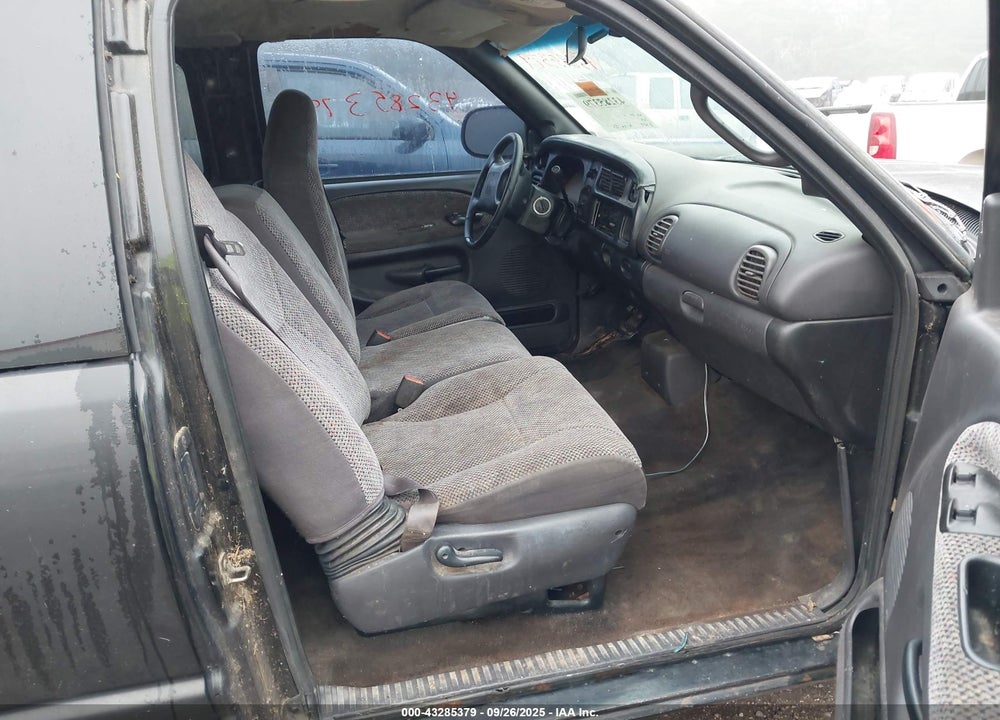 2001 DODGE RAM 1500 ST VIN: 3B7HC13Y21M279452