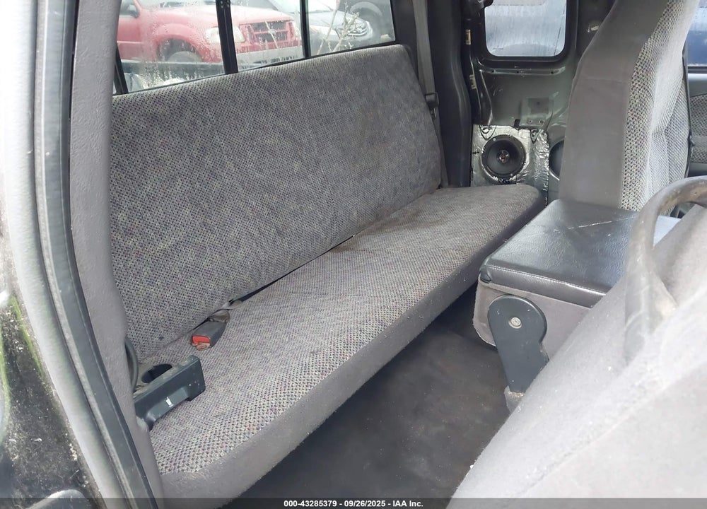 2001 DODGE RAM 1500 ST VIN: 3B7HC13Y21M279452