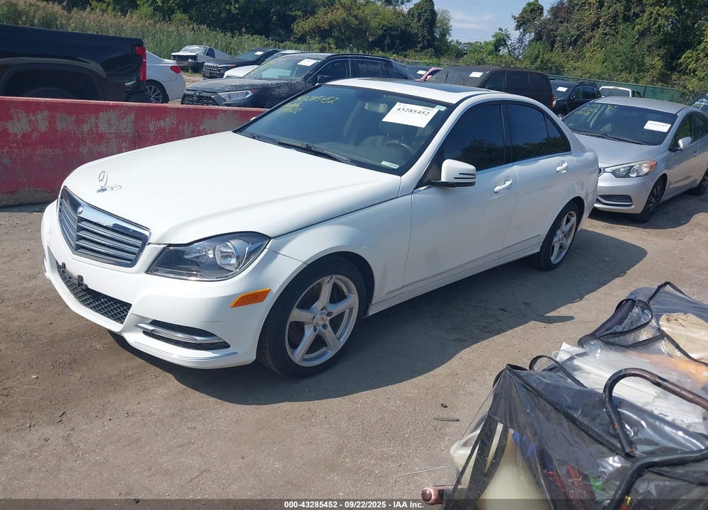 2014 MERCEDES-BENZ C 300 LUXURY 4MATIC VIN: WDDGF8AB5EA939146