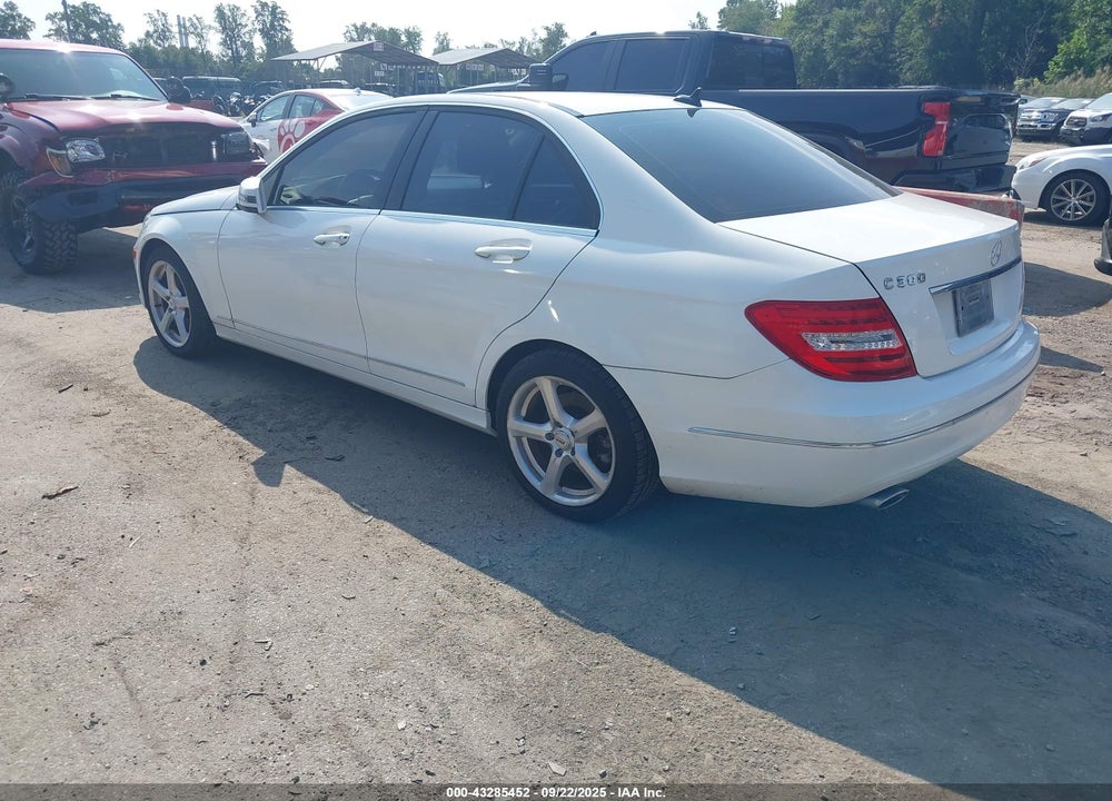 2014 MERCEDES-BENZ C 300 LUXURY 4MATIC VIN: WDDGF8AB5EA939146