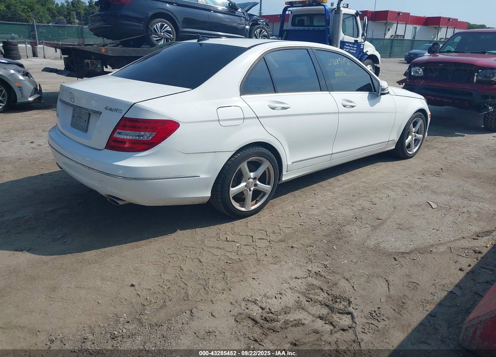 2014 MERCEDES-BENZ C 300 LUXURY 4MATIC VIN: WDDGF8AB5EA939146