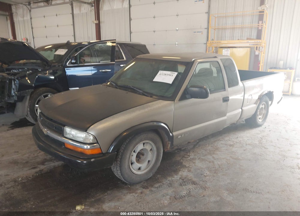 2003 CHEVROLET S-10 LS VIN: 1GCCS19X938164933