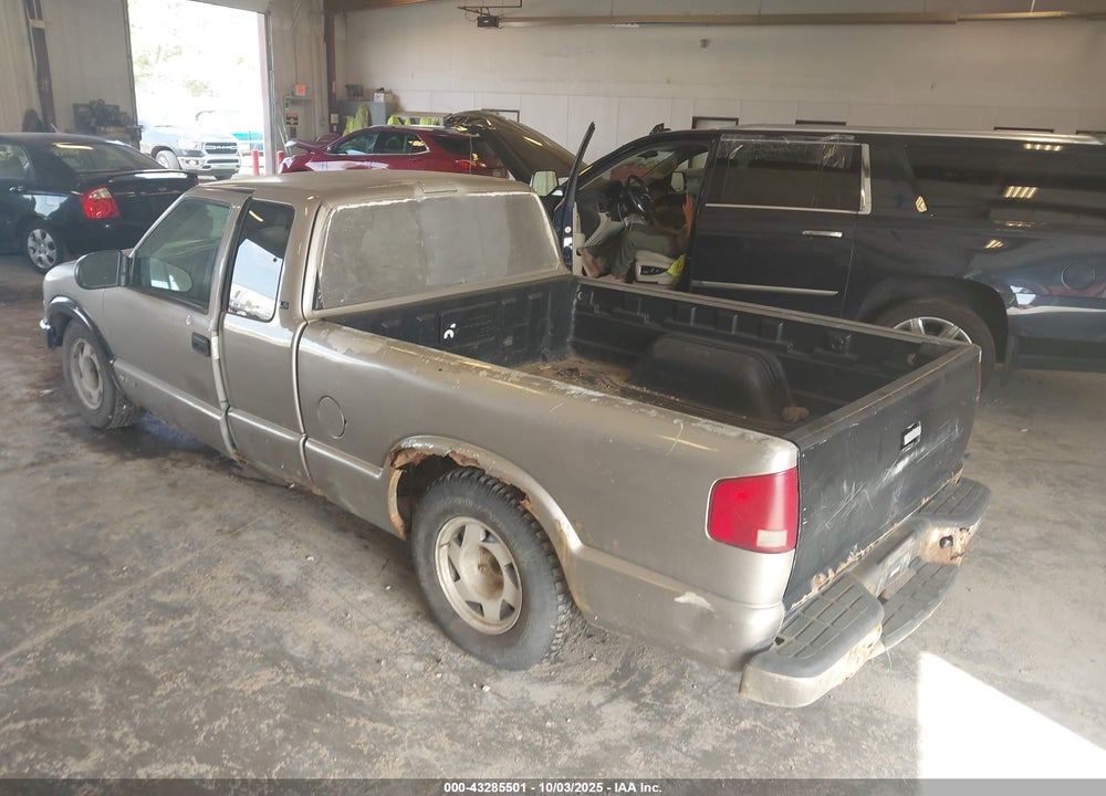 2003 CHEVROLET S-10 LS VIN: 1GCCS19X938164933