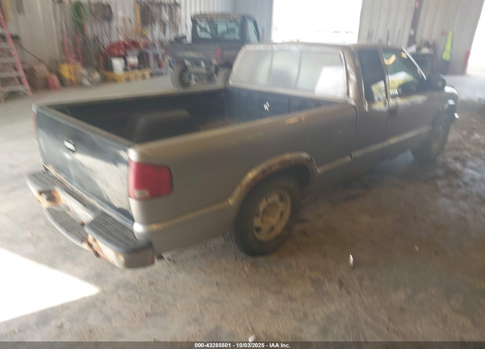 2003 CHEVROLET S-10 LS VIN: 1GCCS19X938164933