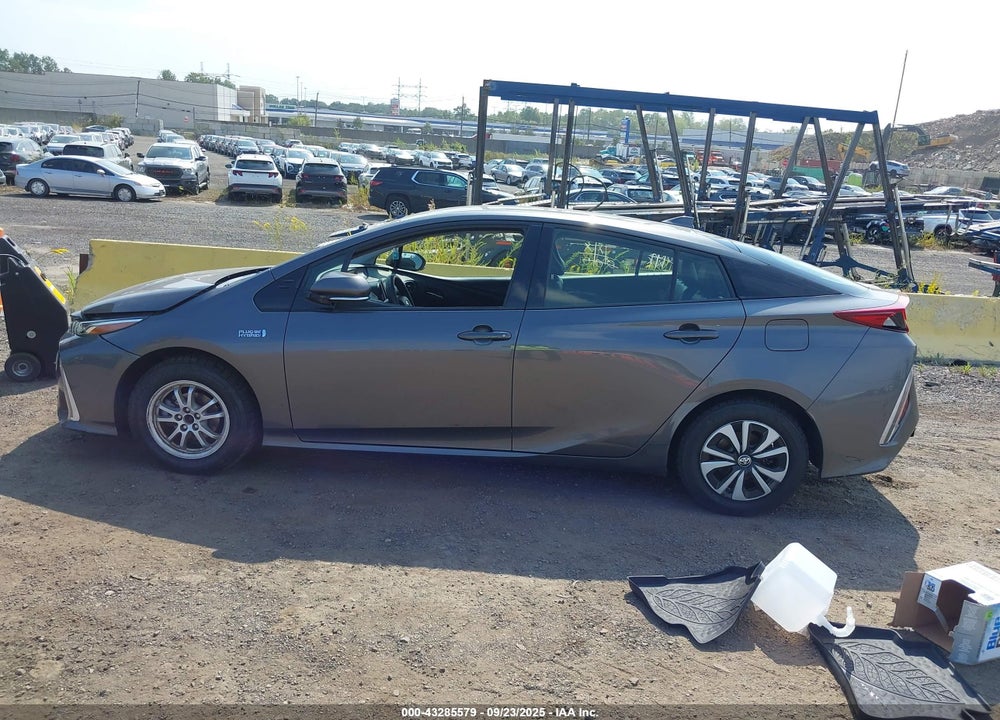 2018 TOYOTA PRIUS PRIME PREMIUM VIN: JTDKARFP3J3083017