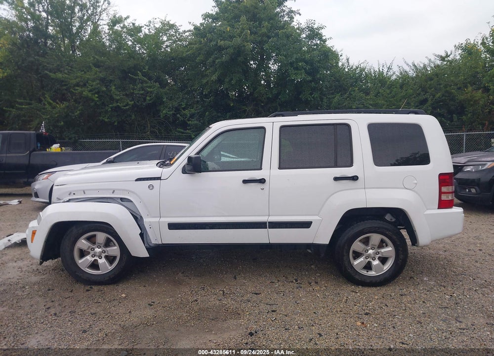 2012 JEEP LIBERTY VIN: 1C4PJMAK5CW137553