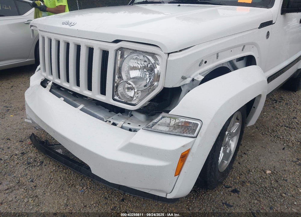 2012 JEEP LIBERTY VIN: 1C4PJMAK5CW137553