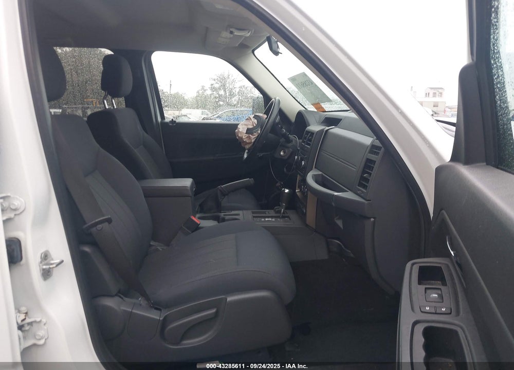 2012 JEEP LIBERTY VIN: 1C4PJMAK5CW137553
