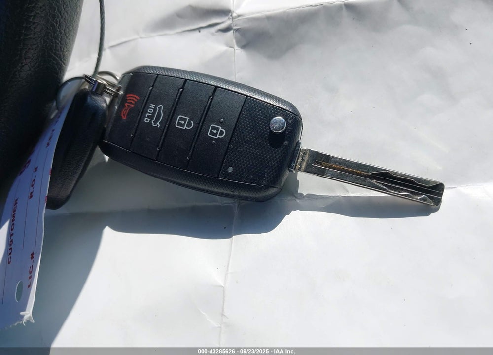 2015 KIA OPTIMA VIN: KNAGM4A77F5621850