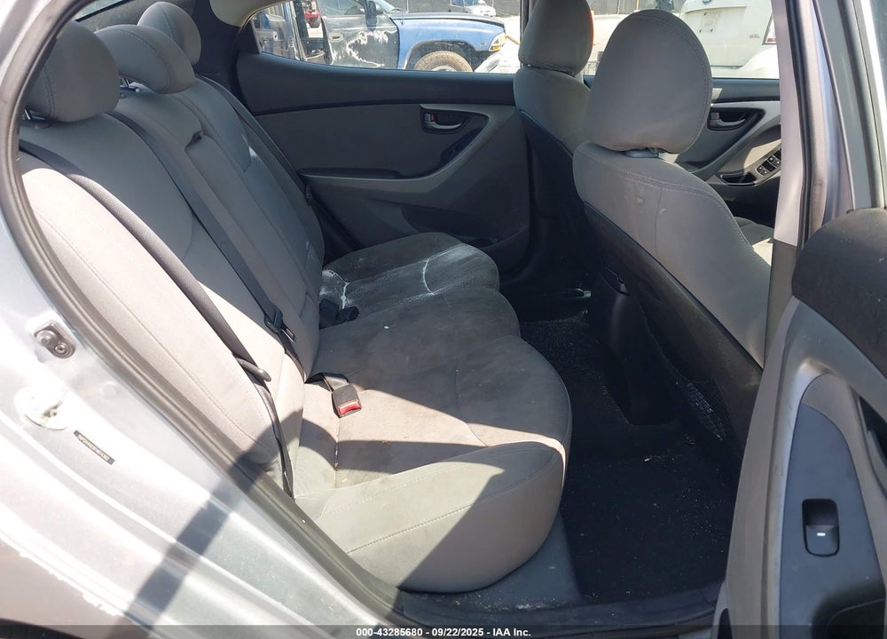 2015 HYUNDAI ELANTRA SE VIN: 5NPDH4AE6FH614302