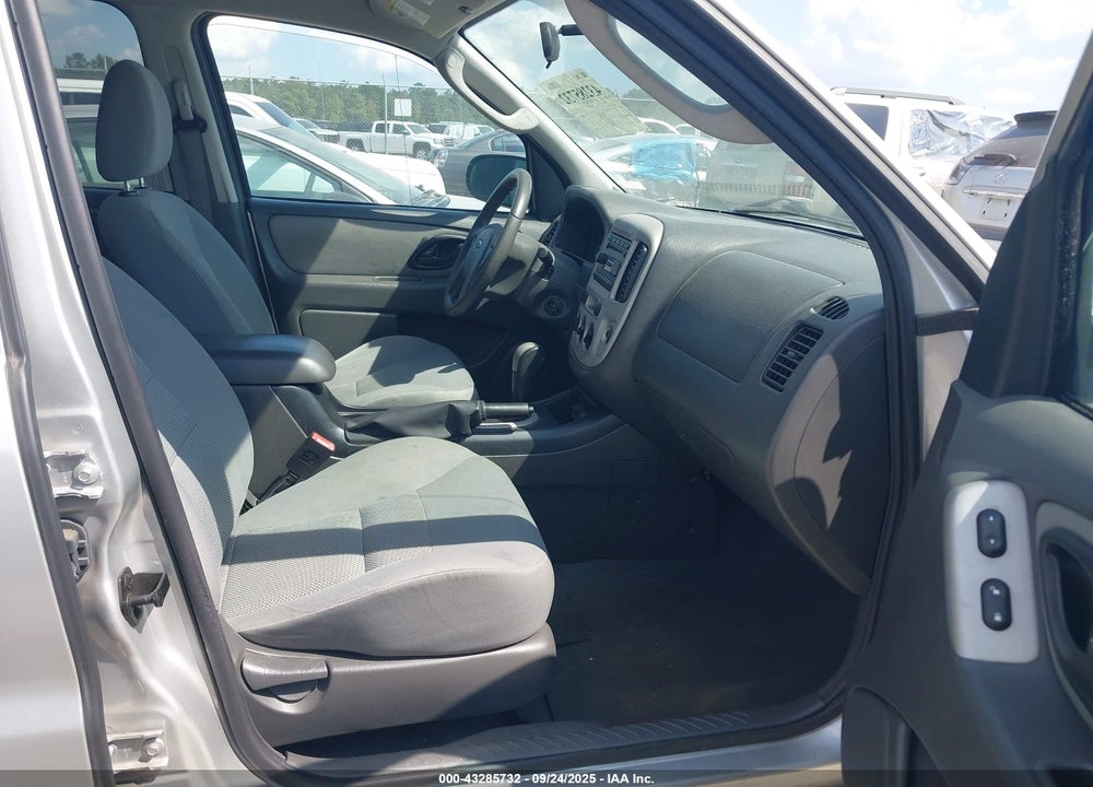 2007 FORD ESCAPE VIN: 1FMYU03147KA03716