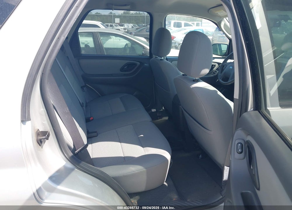 2007 FORD ESCAPE VIN: 1FMYU03147KA03716