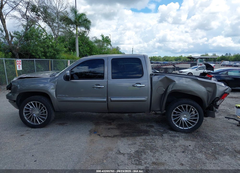 2013 GMC SIERRA 1500 DENALI VIN: 3GTP1XE28DG329772