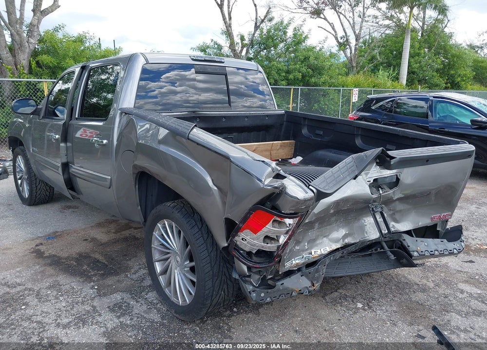 2013 GMC SIERRA 1500 DENALI VIN: 3GTP1XE28DG329772