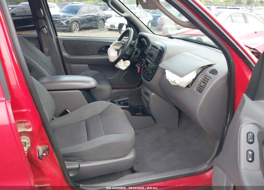 2002 FORD ESCAPE XLT VIN: 1FMYU04162KC47701