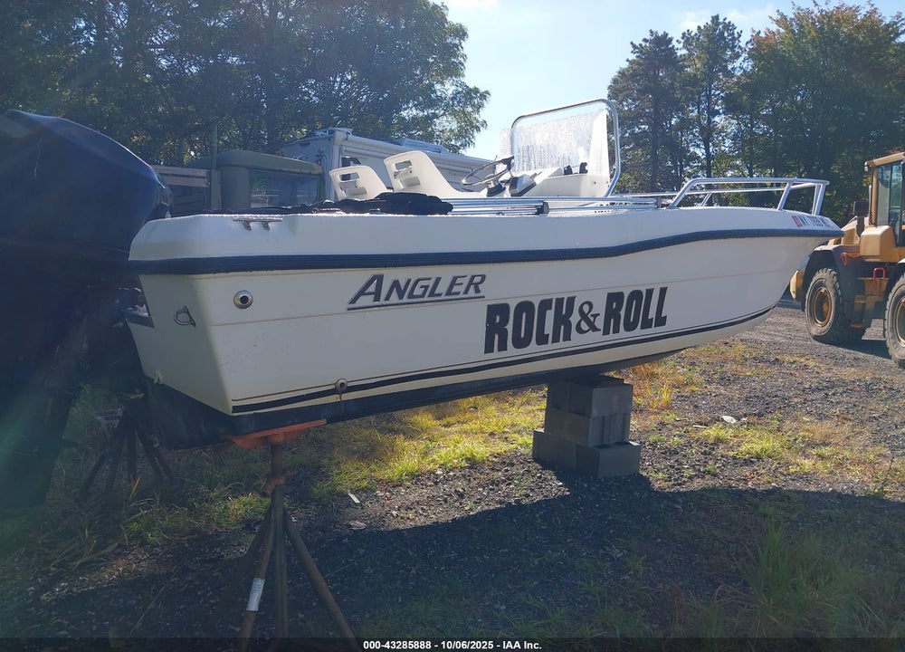2005 ANGLER OTHER VIN: ANGB0382J405