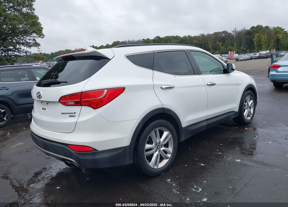 2014 HYUNDAI SANTA FE VIN: 5XYZWDLA6EG139598