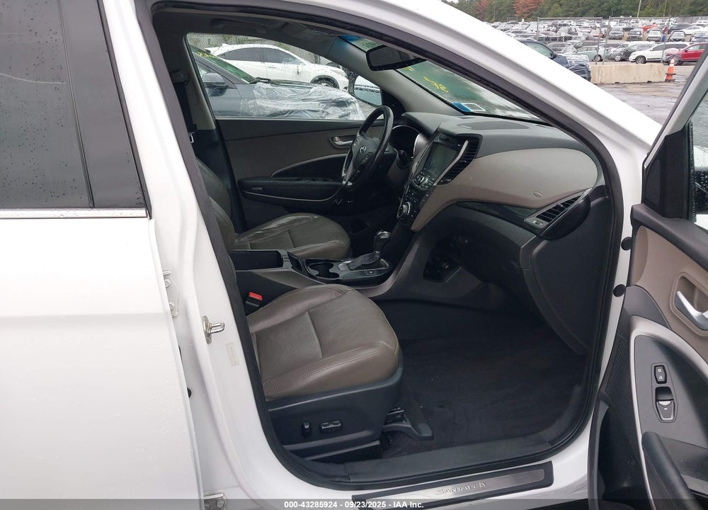 2014 HYUNDAI SANTA FE VIN: 5XYZWDLA6EG139598