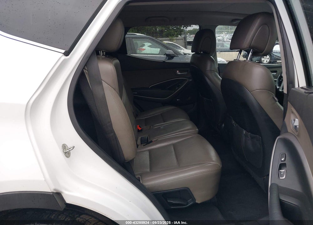 2014 HYUNDAI SANTA FE VIN: 5XYZWDLA6EG139598