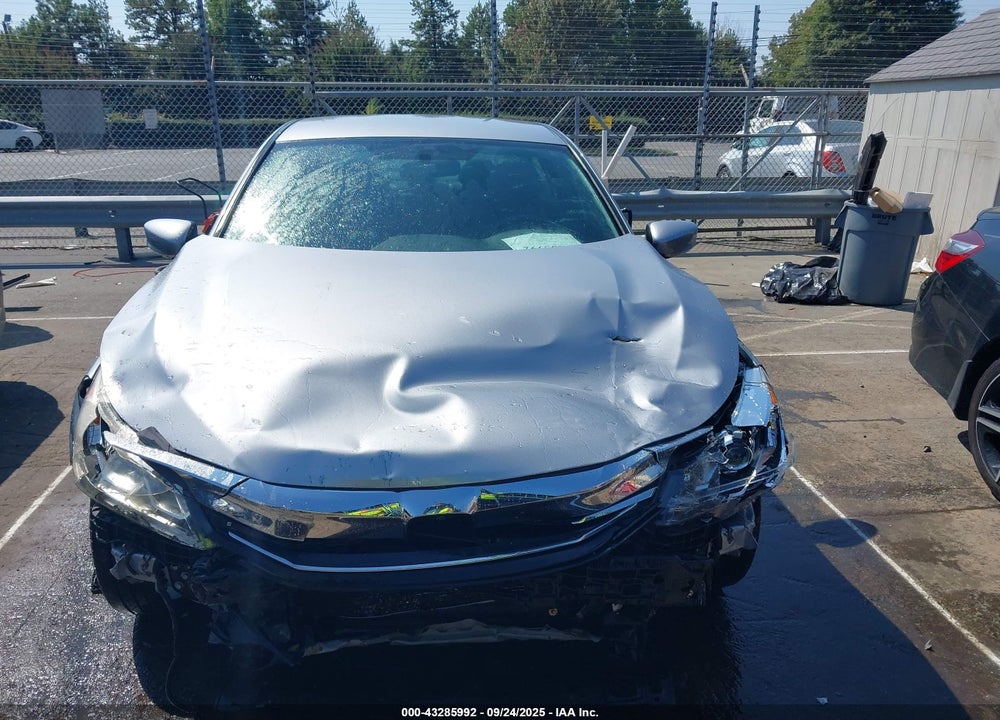2017 HONDA ACCORD VIN: 1HGCR2F15HA171672