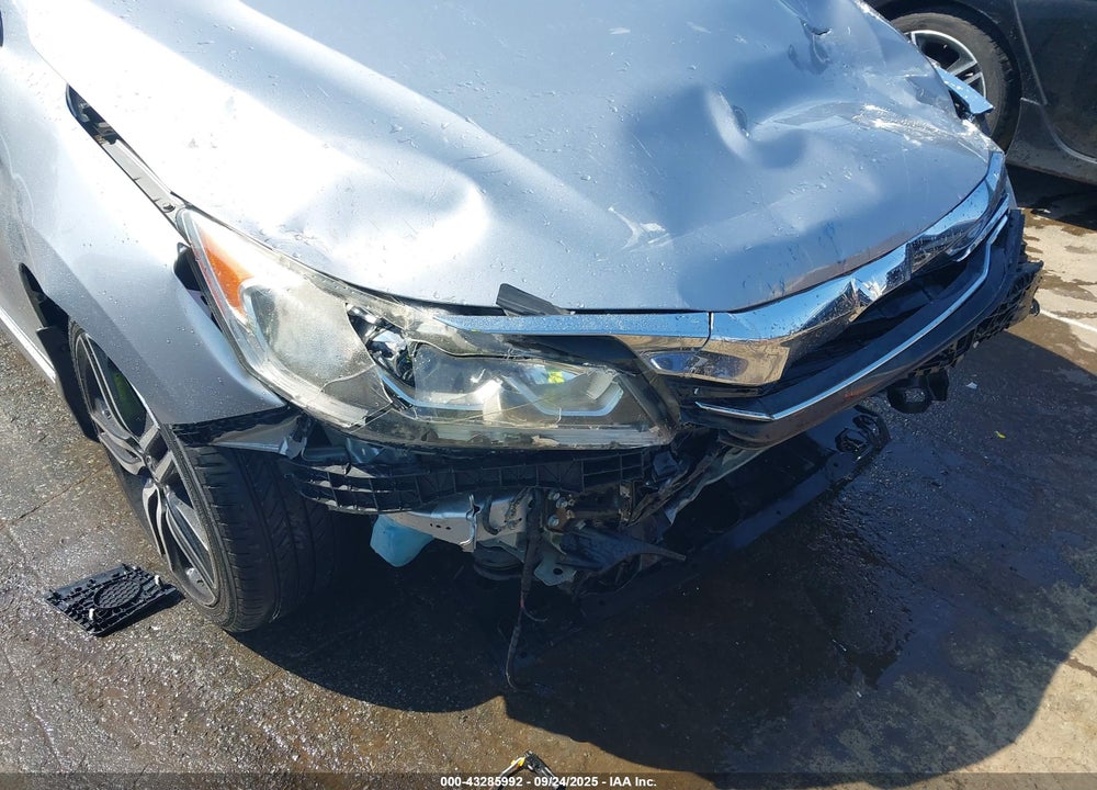 2017 HONDA ACCORD VIN: 1HGCR2F15HA171672