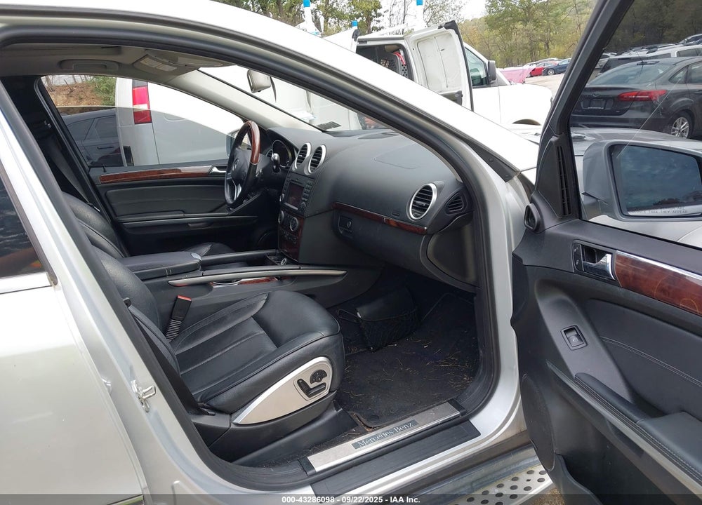 2011 MERCEDES-BENZ GL-CLASS VIN: 4JGBF8GE7BA652484