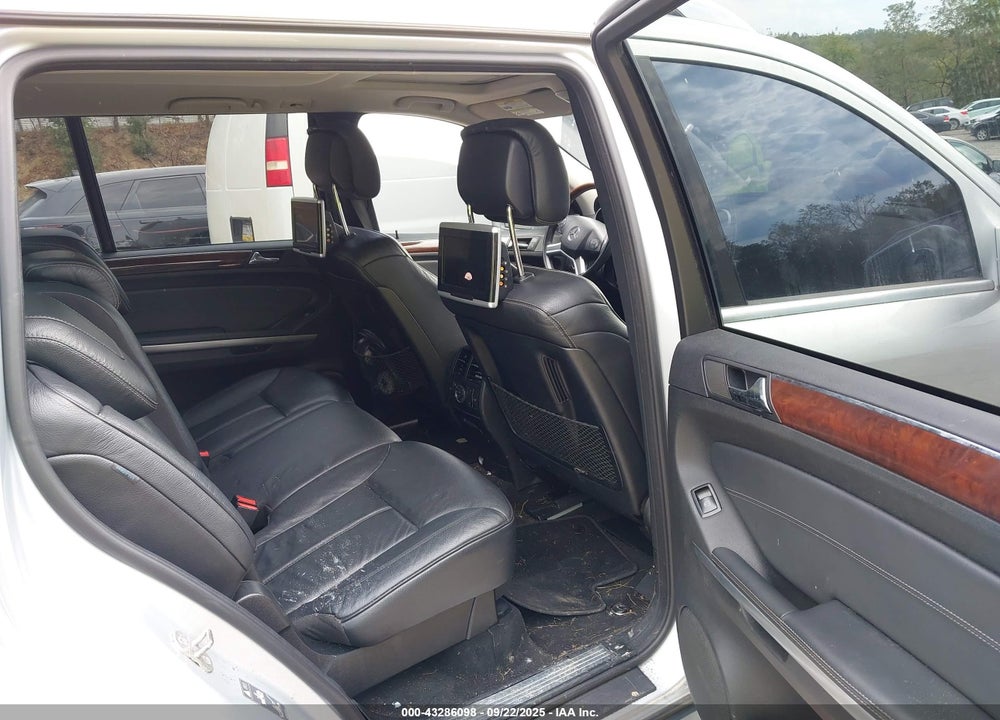 2011 MERCEDES-BENZ GL-CLASS VIN: 4JGBF8GE7BA652484