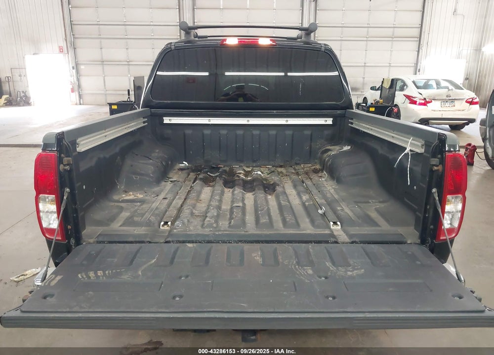 2006 NISSAN FRONTIER NISMO OFF ROAD VIN: 1N6AD07W06C438282