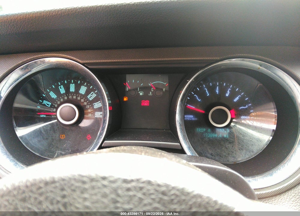 2014 FORD MUSTANG GT VIN: 1ZVBP8CF6E5318702