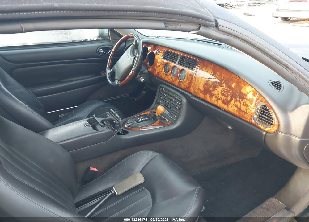 1999 JAGUAR XK8 VIN: SAJGX2043XC039751