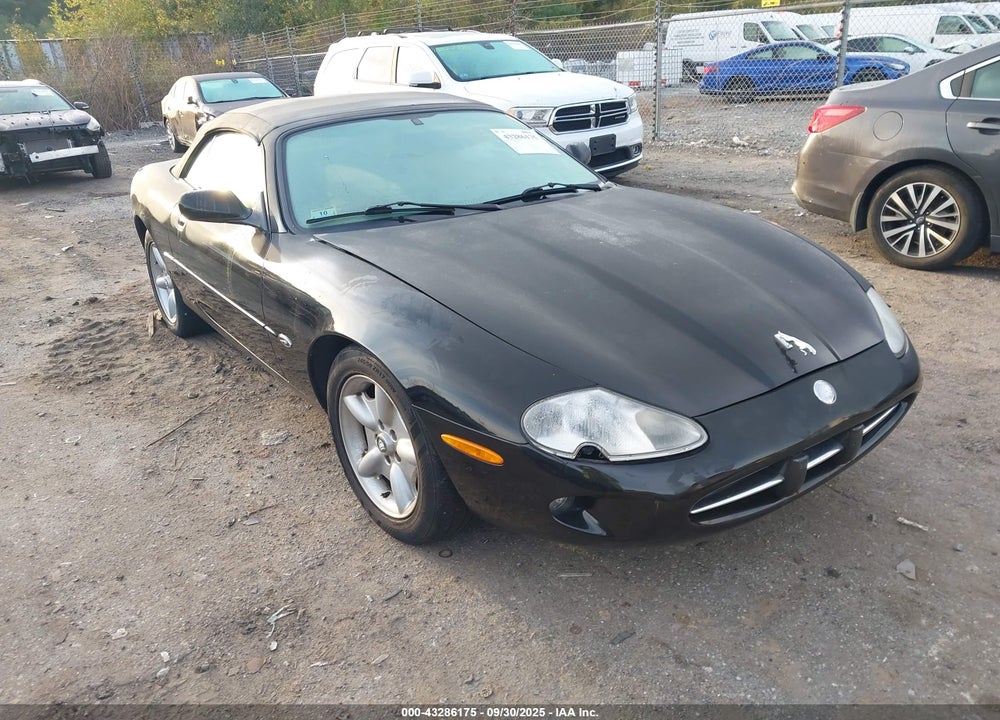 1999 JAGUAR XK8 VIN: SAJGX2043XC039751