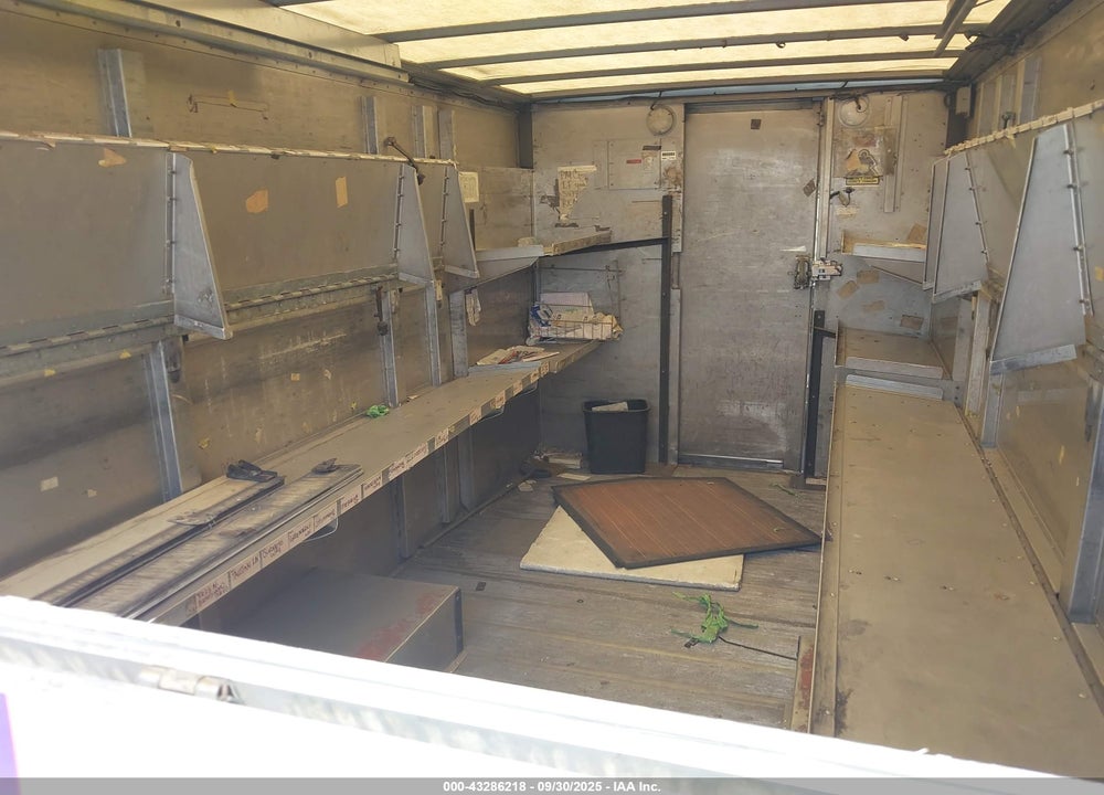 2001 FREIGHTLINER CHASSIS VIN: 4UZAANBW71CH52728