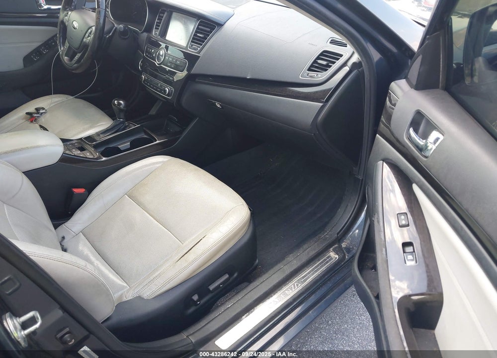 2014 KIA CADENZA VIN: KNALN4D70E5167169