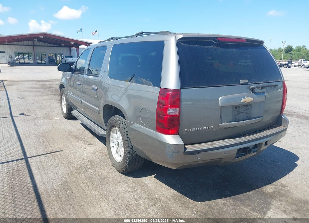 2007 CHEVROLET SUBURBAN 1500 LT VIN: 1GNFC16J17J156843