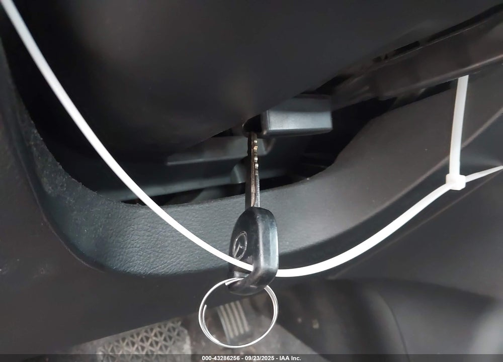 2011 MAZDA 3 VIN: JM1BL1UG6B1361386