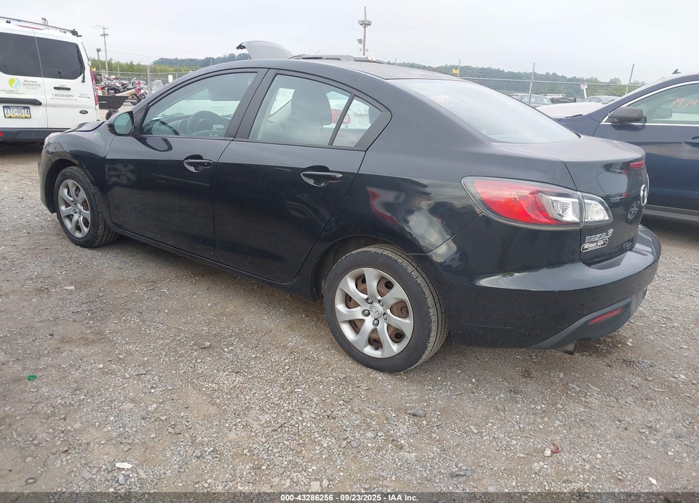 2011 MAZDA 3 VIN: JM1BL1UG6B1361386