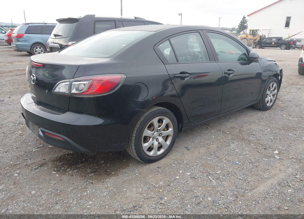 2011 MAZDA 3 VIN: JM1BL1UG6B1361386