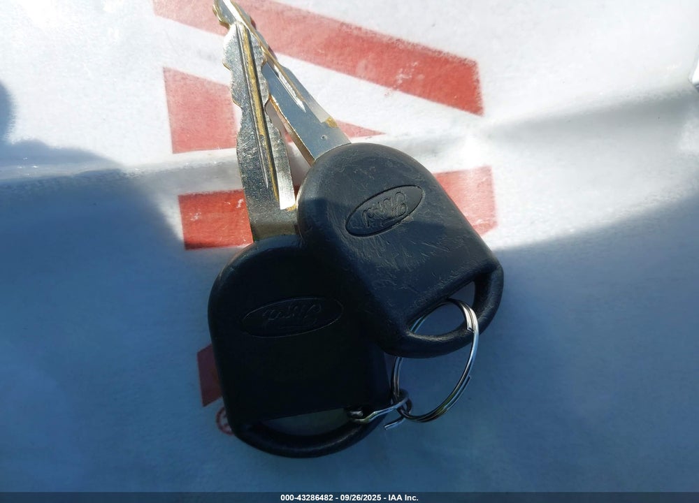 2008 FORD FOCUS S VIN: 1FAHP34NX8W257395