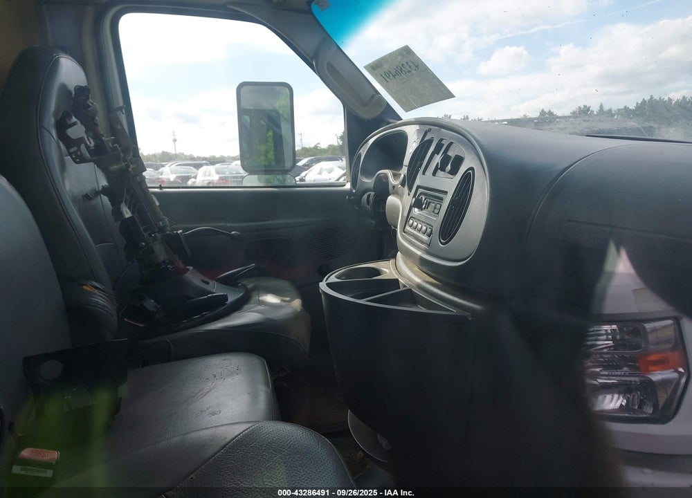 2007 FORD E-450 CUTAWAY VIN: 1FDXE45S07DA81145